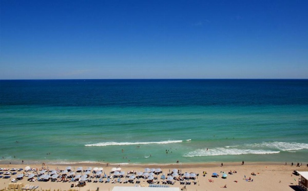 Hyde Beach Resort Rentals image 13