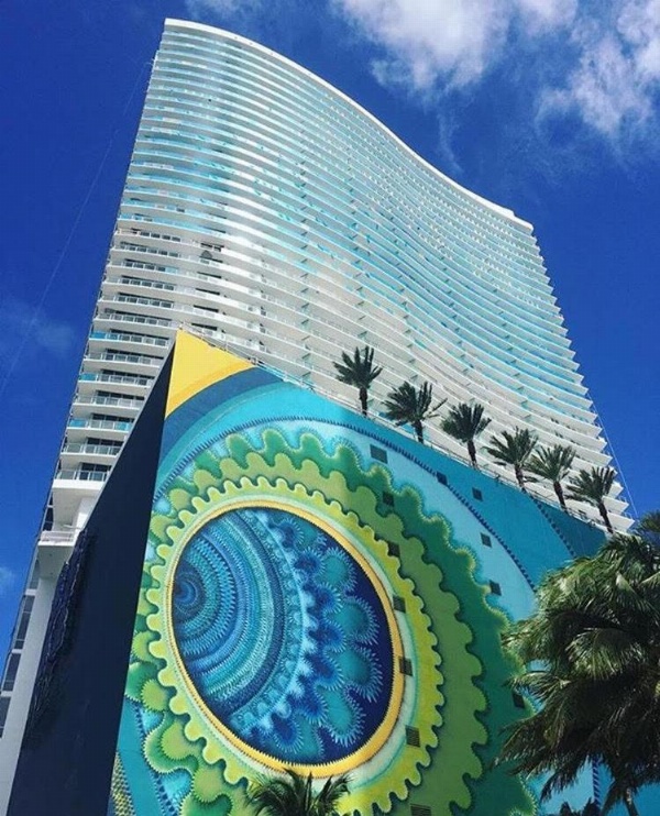 Hyde Beach Resort Rentals image 9